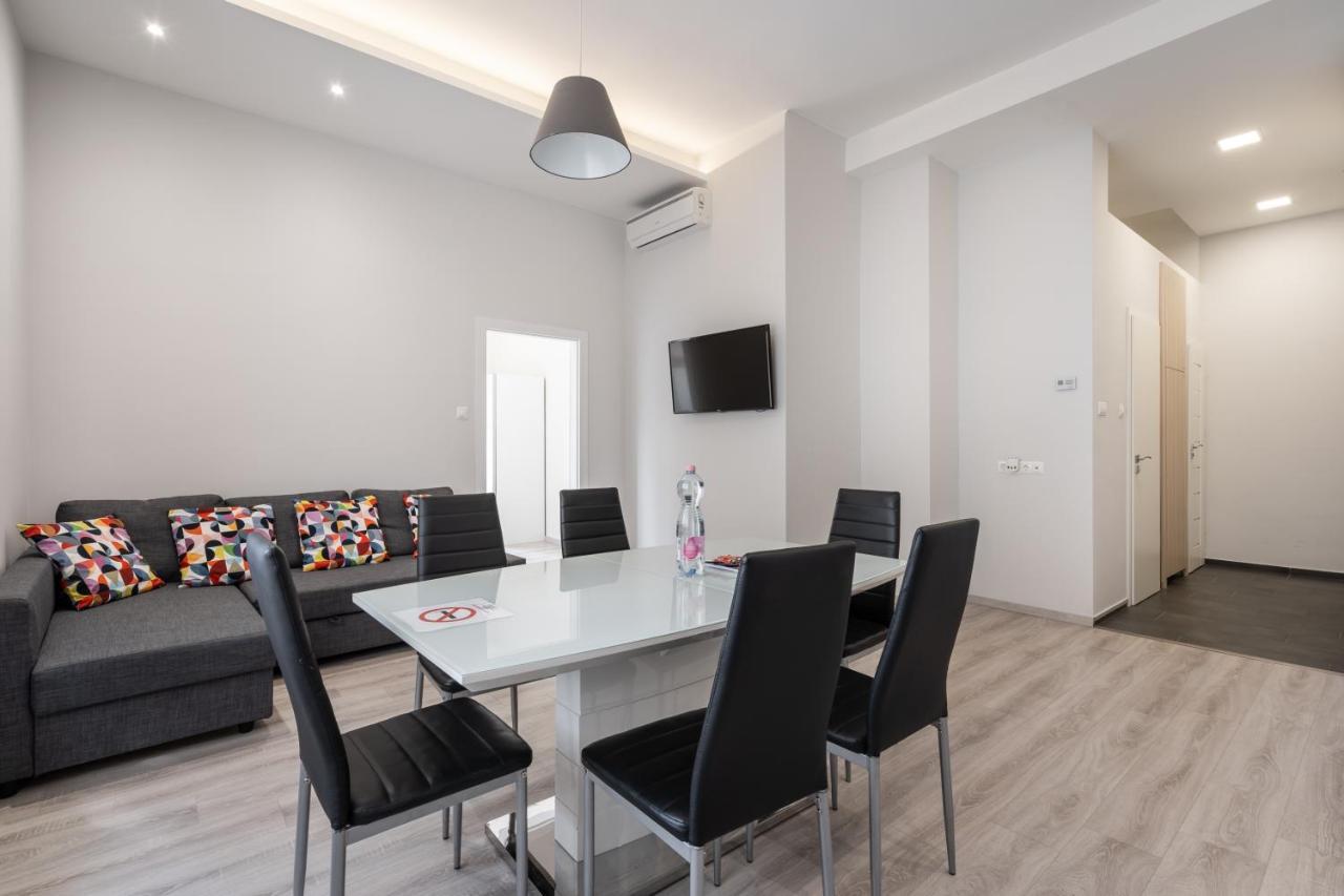 Cascade Corvin Apartment Budapest Esterno foto