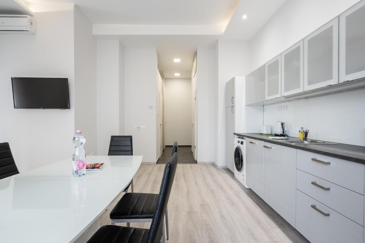 Cascade Corvin Apartment Budapest Esterno foto