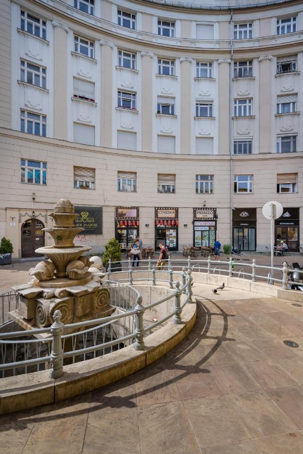 Cascade Corvin Apartment Budapest Esterno foto